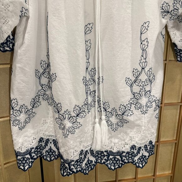(Anthropologie) Kindred Embroidered Eyelet Mandala Tassel Blouse Ladies Size M - Picture 7 of 8